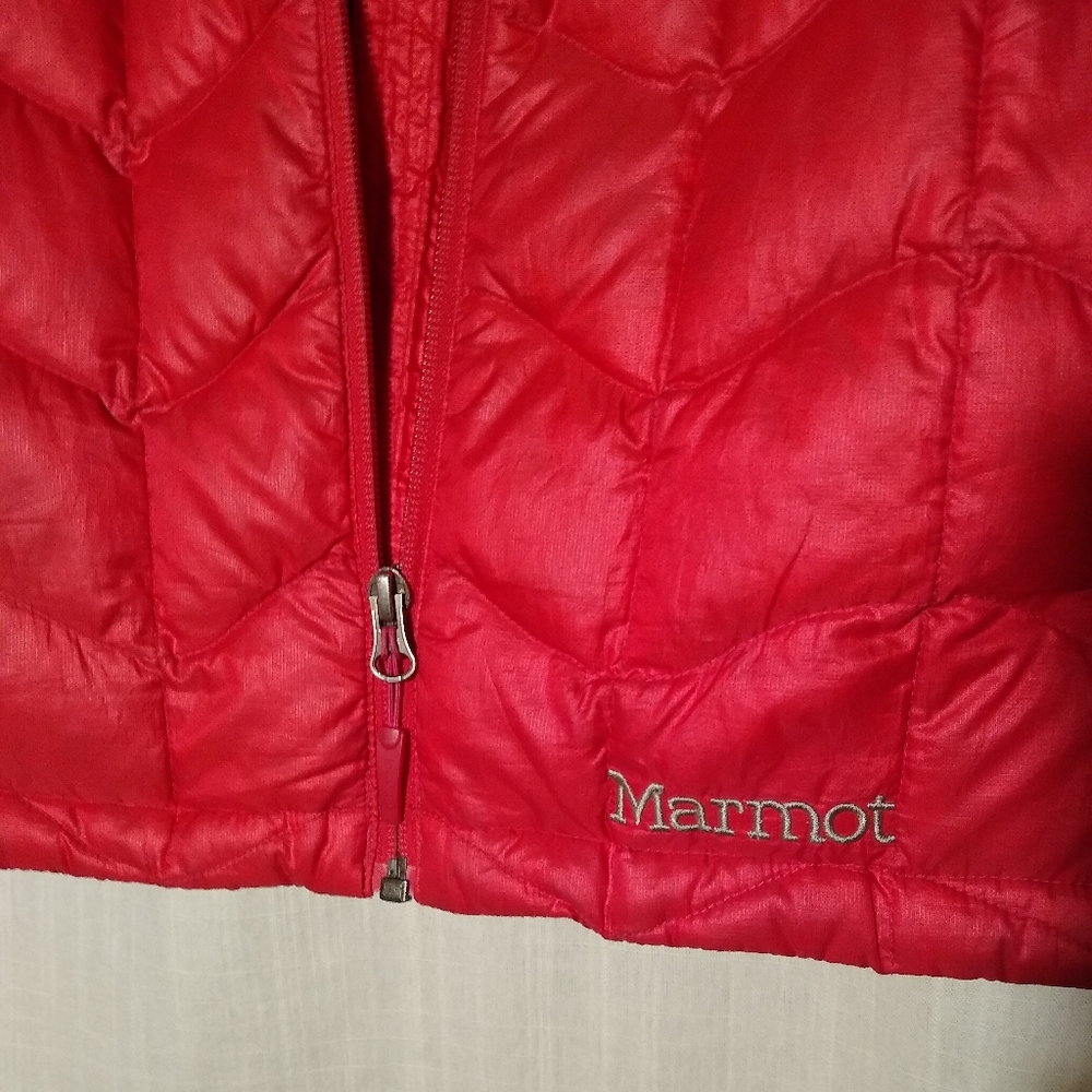 Large Marmot red puffer jacket ❤️🦦 - Picture 4 of 13